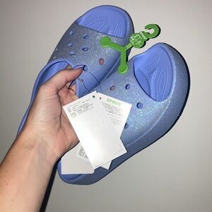 Sale 😮 Crocs for women
Size - 9